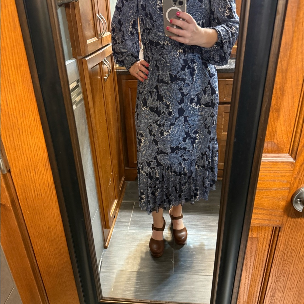 Elegant Blue Paisley Dress